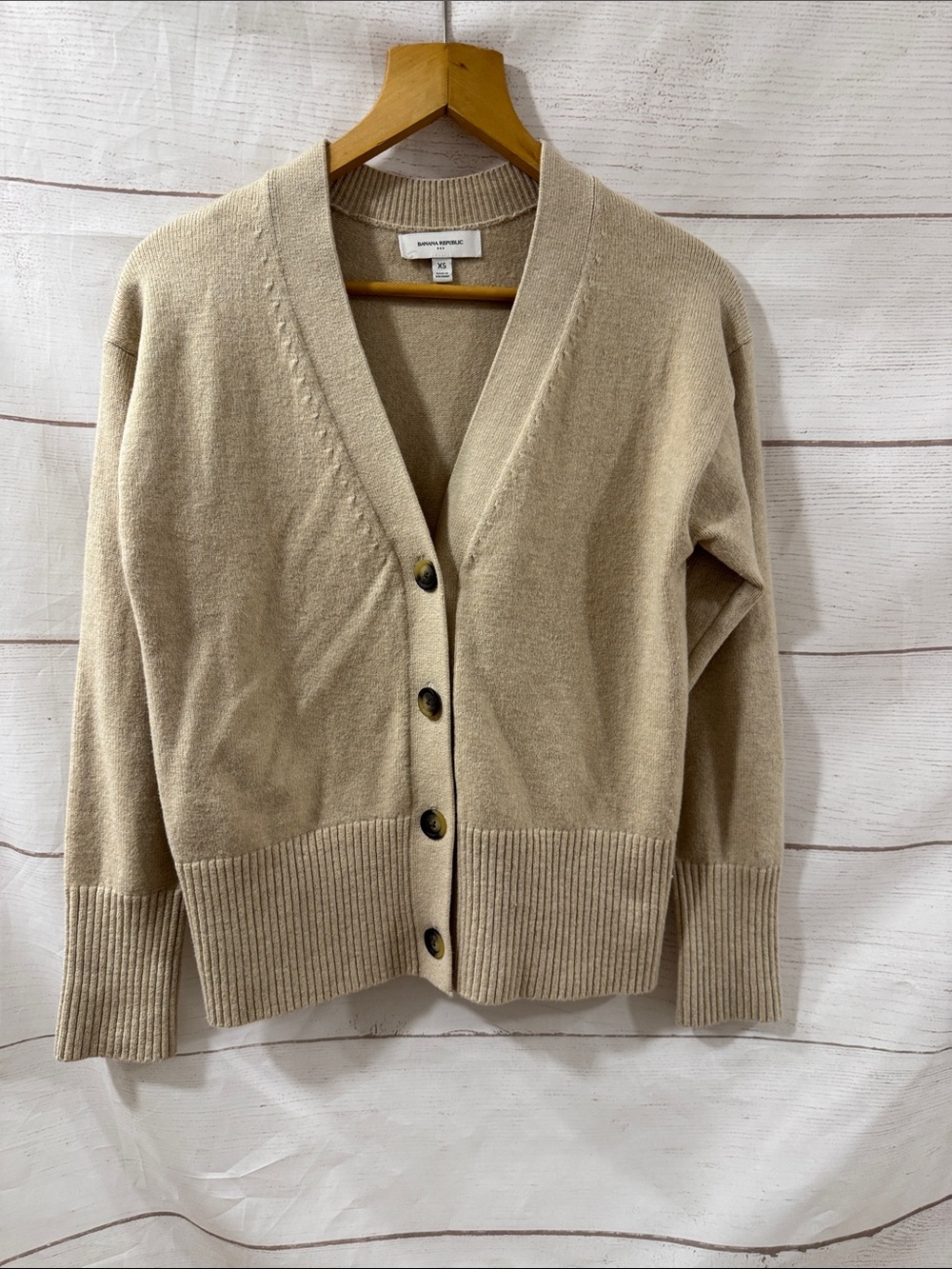 Women's Banana Republic Tan Taupe Button-Front V-Neck Cardigan XS